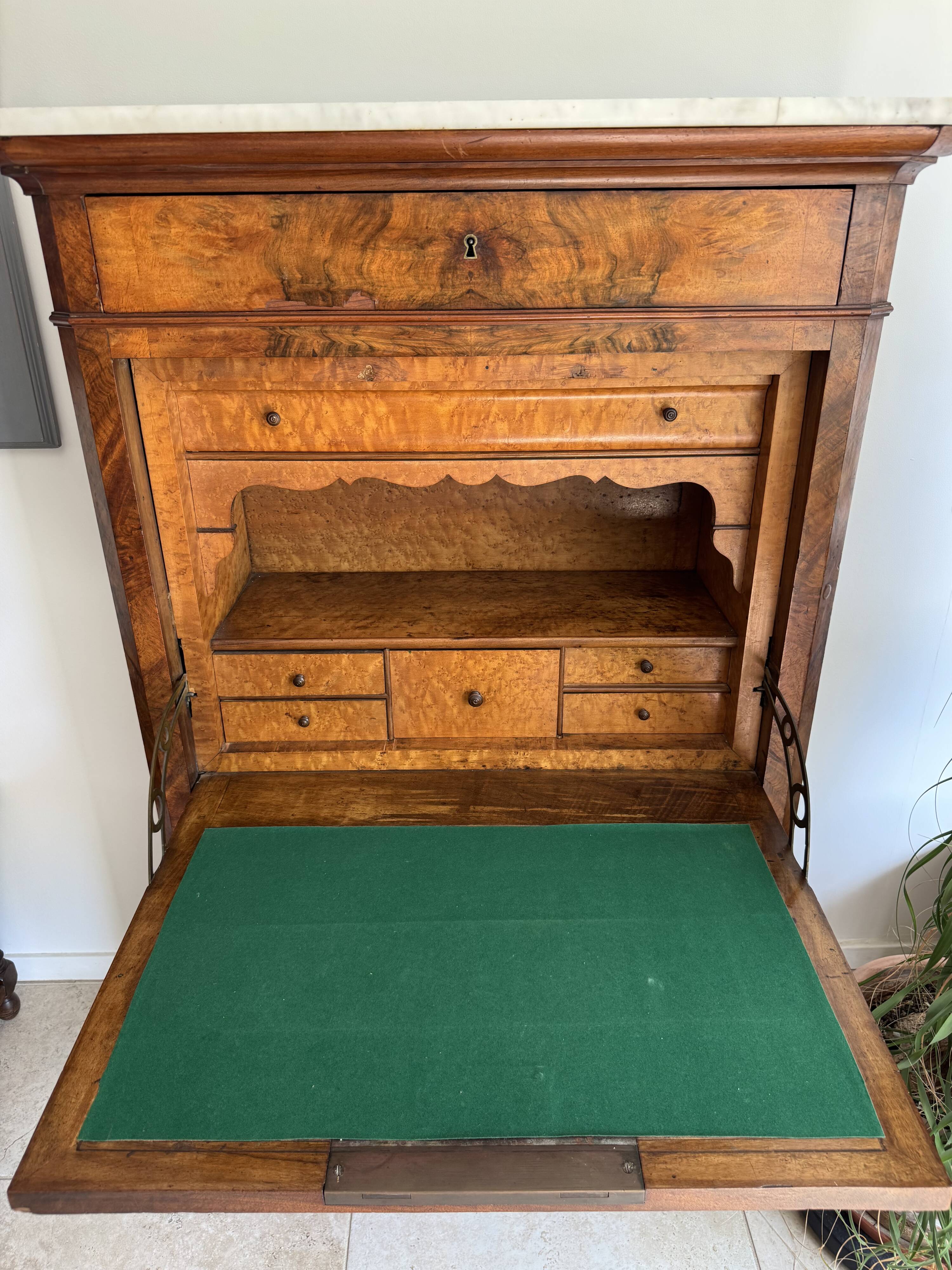 Secretaire, Louis, philippe, ronce de noyer