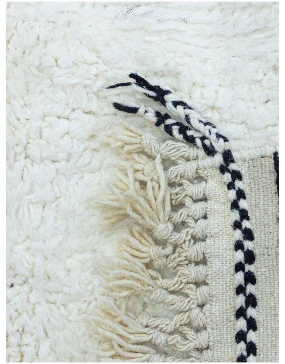 Traditional handmade Berber rug 250cmx150cm