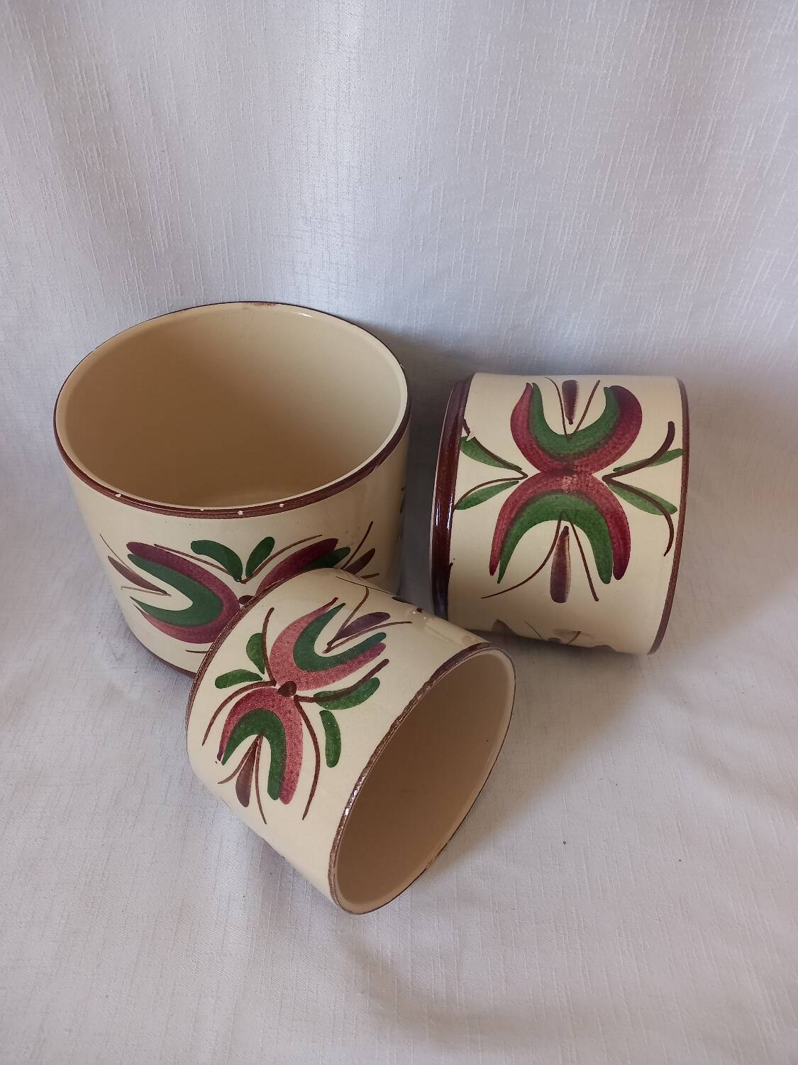 Ensemble de pots en céramique peints vintage