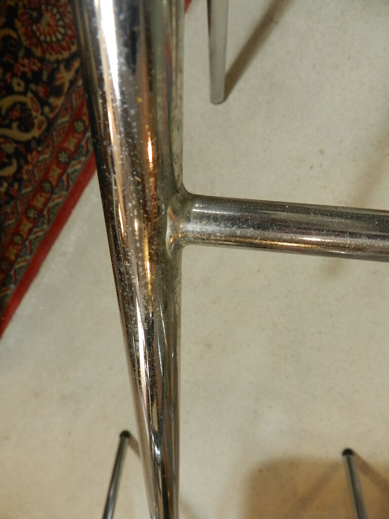 3 Sauvignet folding chairs