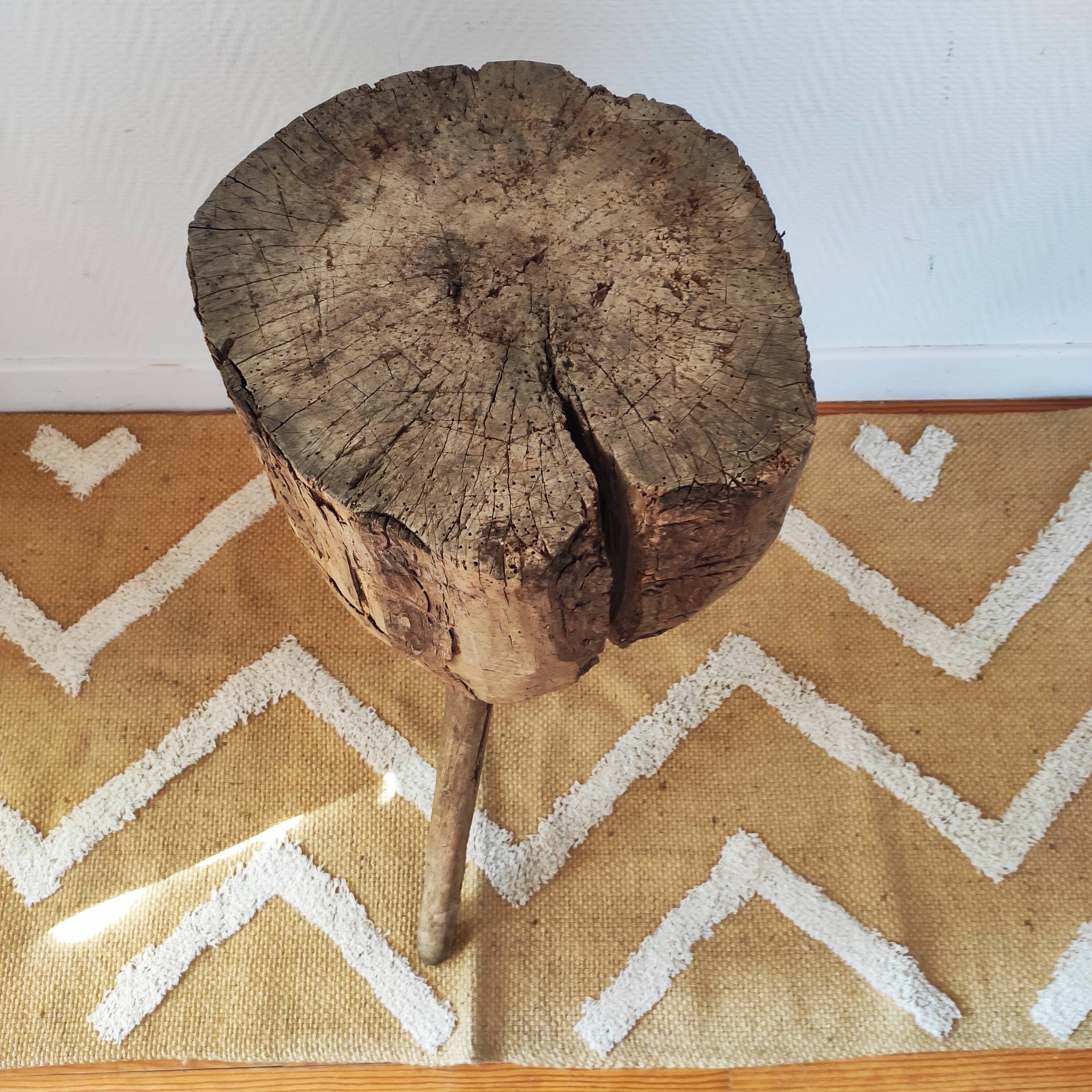 Brutalist side table - Former solid wood farm block