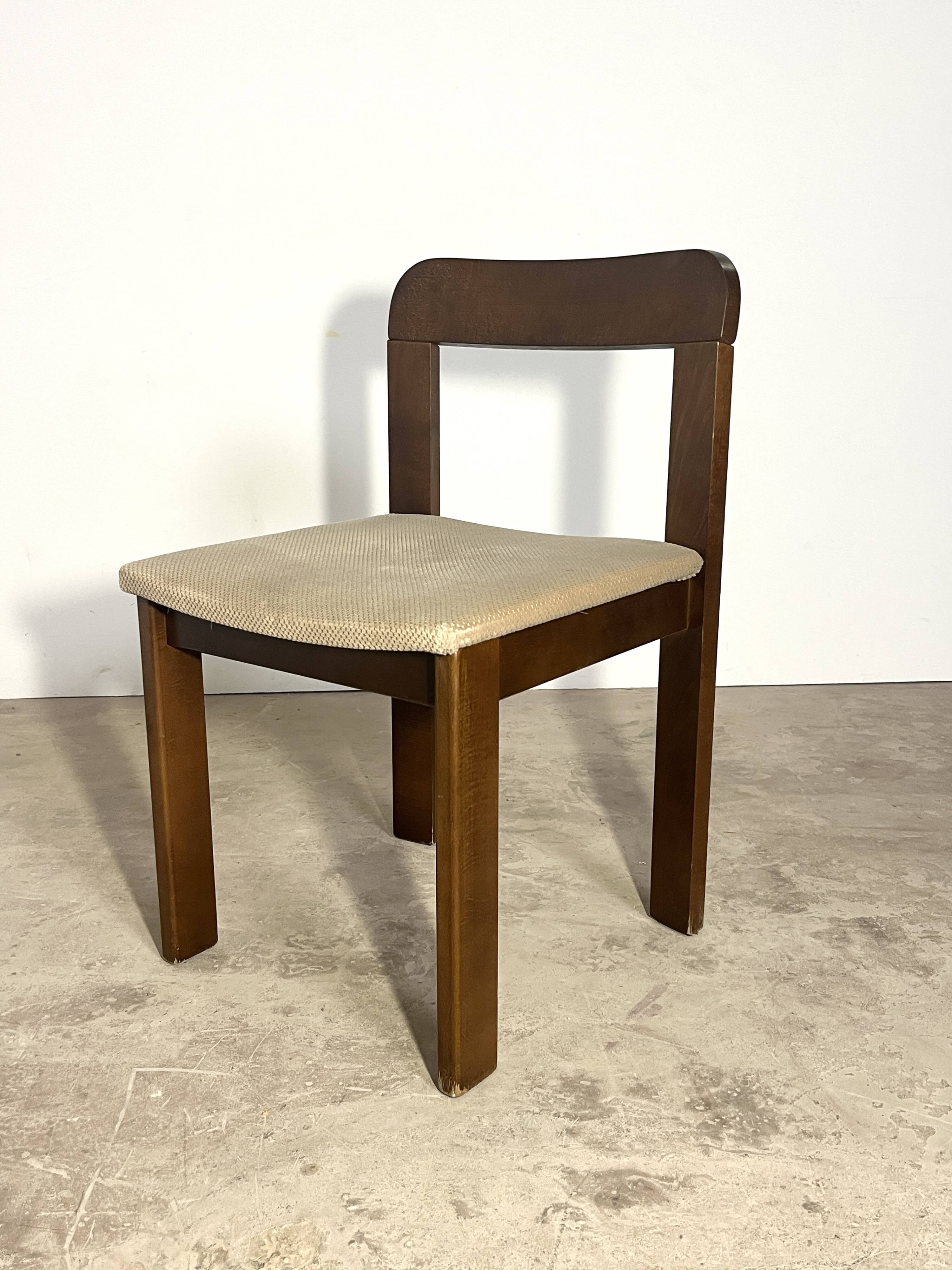 Set of 4 modernist vintage chairs