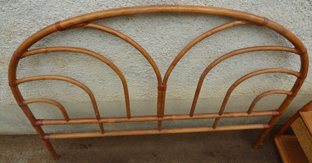 Headboard in rattan and bamboo beige color -Excellent condition