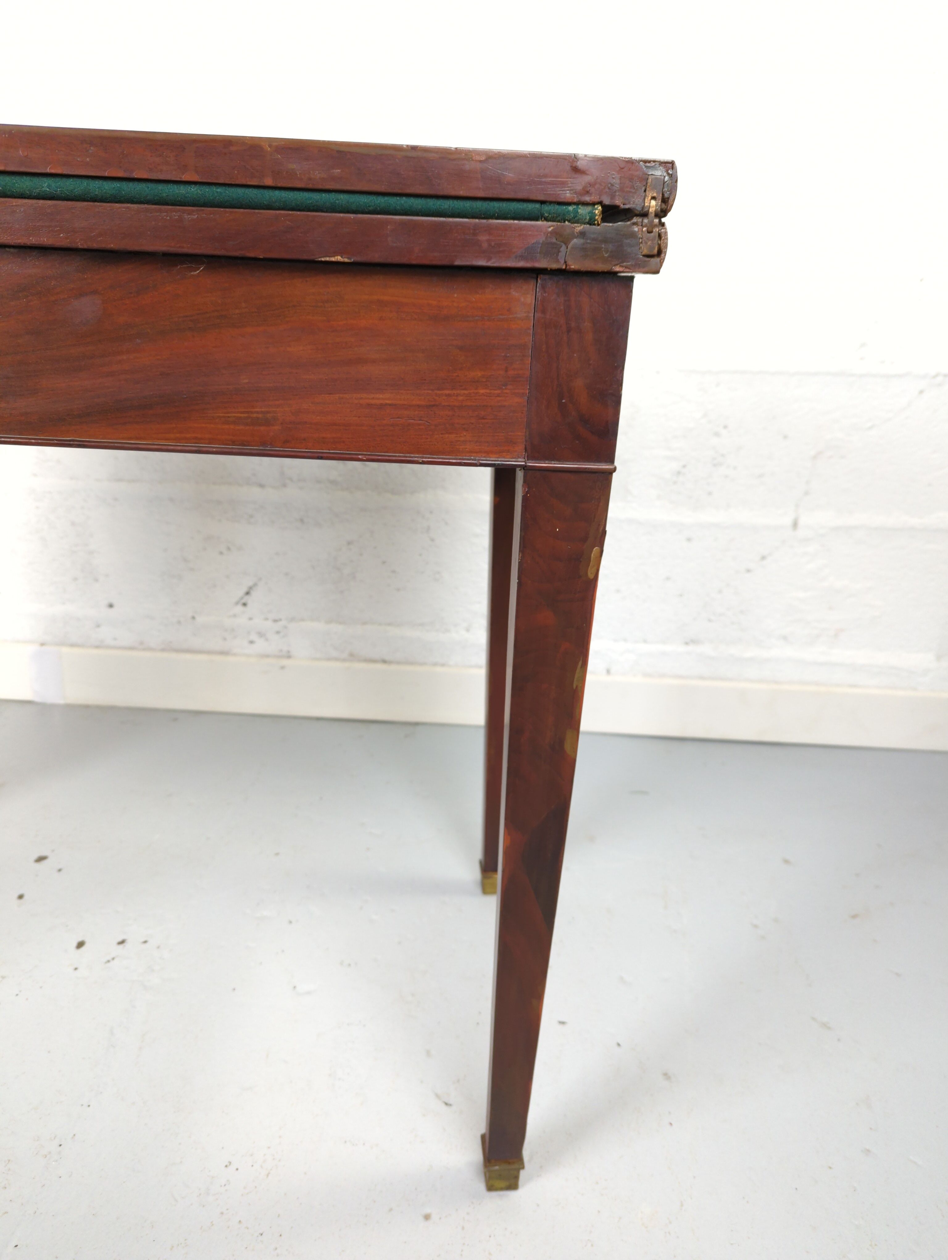 Game table wallet mahogany veneer era empire