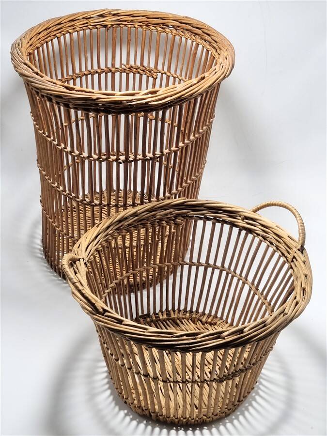 A pair of small baskets