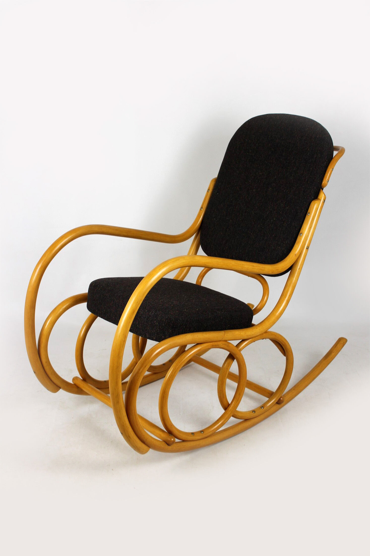 Mid-century beech bentwood rocking chair from ton, 1960s