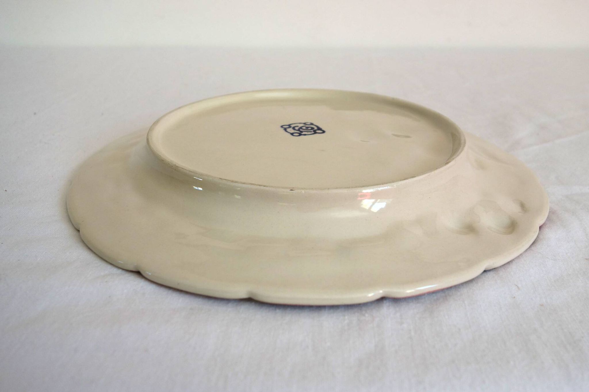 Cherry slip plate signed Francesco Guarino, 1970s