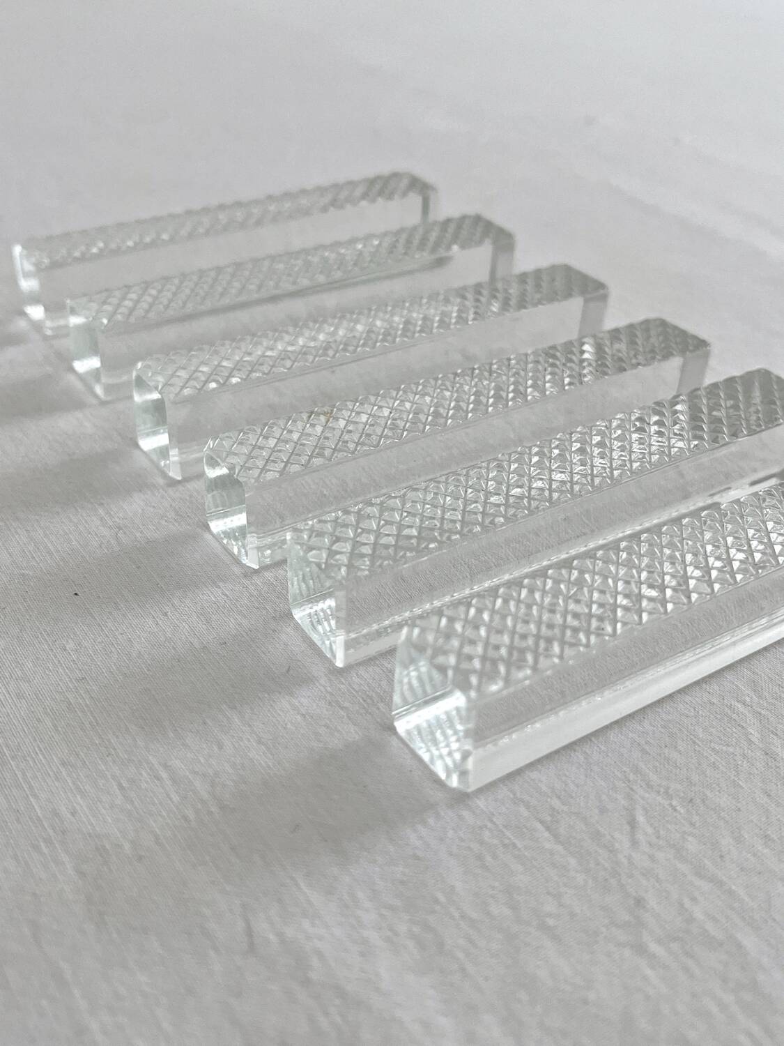 6 crystal knife rests with diamond point