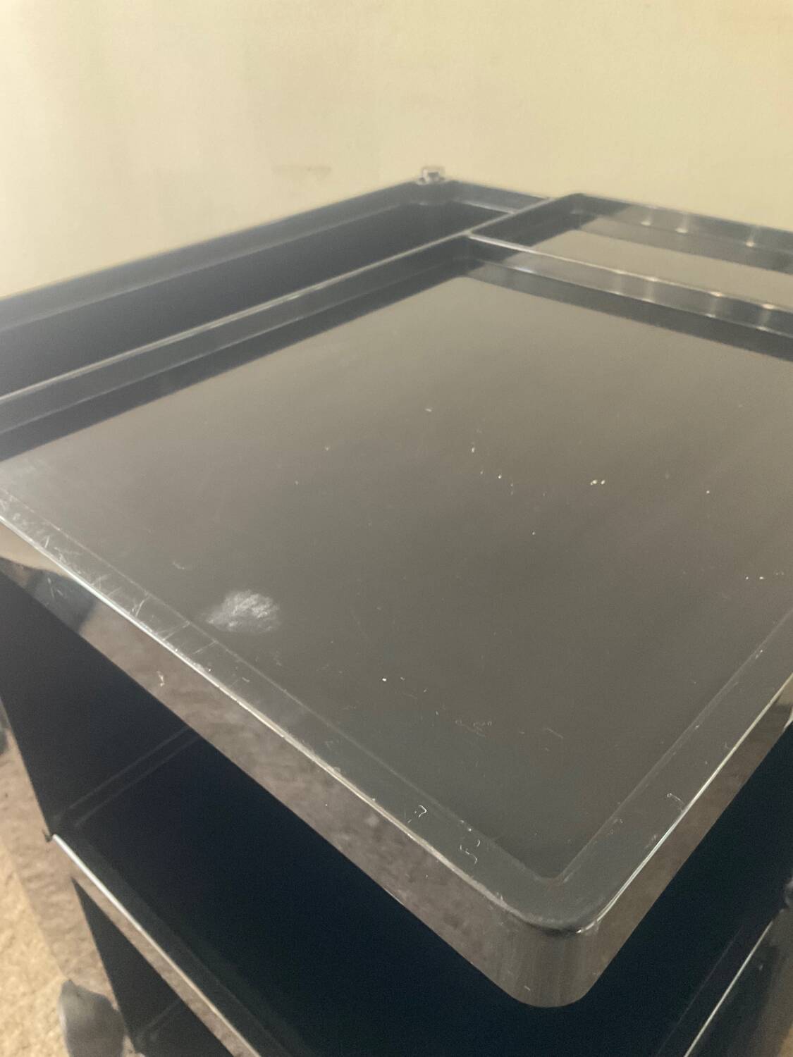 “Boby” serving trolley by Joe Colombo