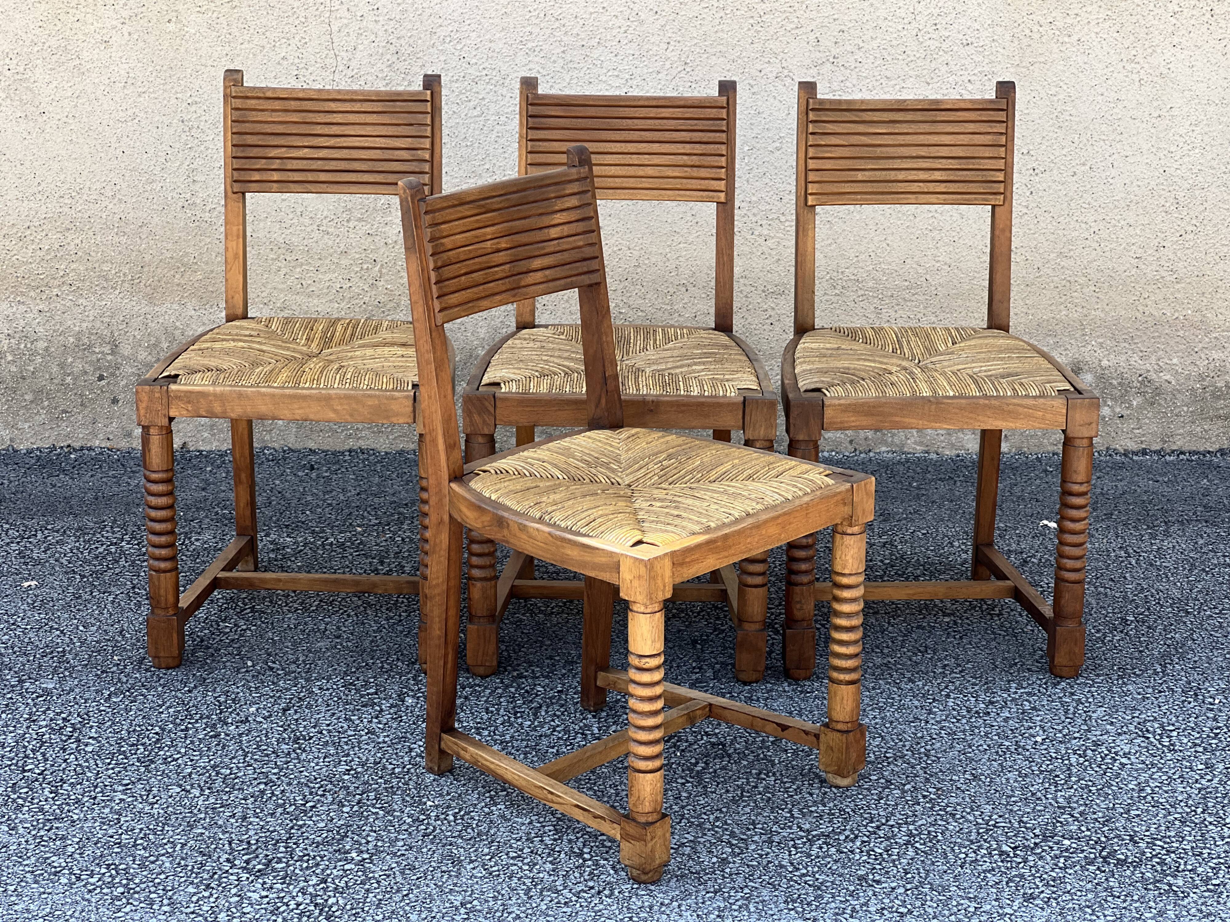 Set of 4 neo-Basque chairs in turned walnut