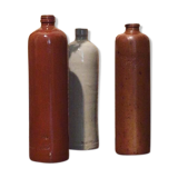 Lot of three bottles in 1900 sandstone