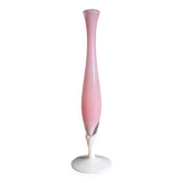 Single flower vase in blown pink opaline. Italy around 1960.