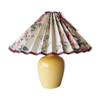 Ceramic lamp with pleated hood in 80s fabric