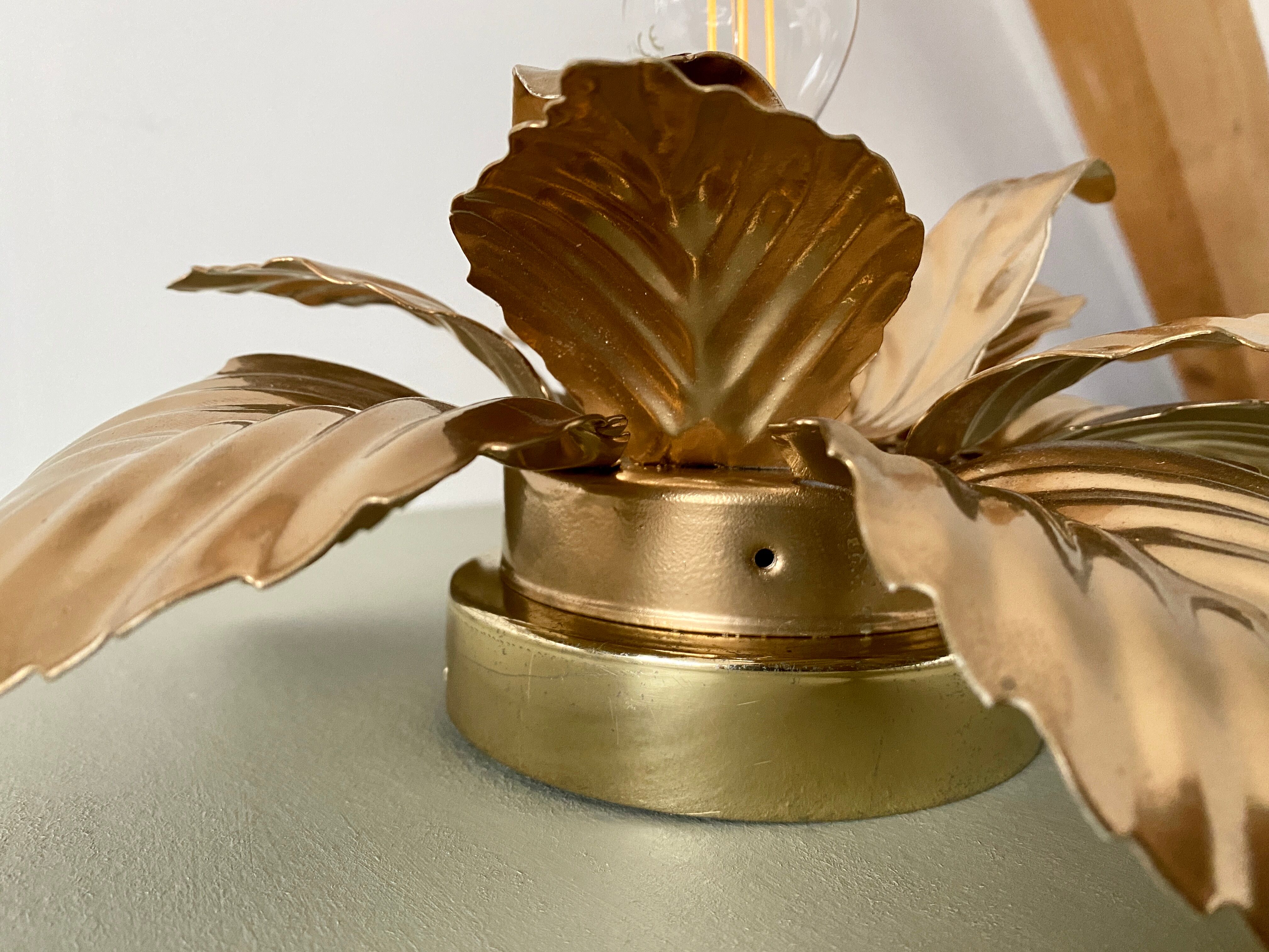 Vintage wall lamp golden leaves
