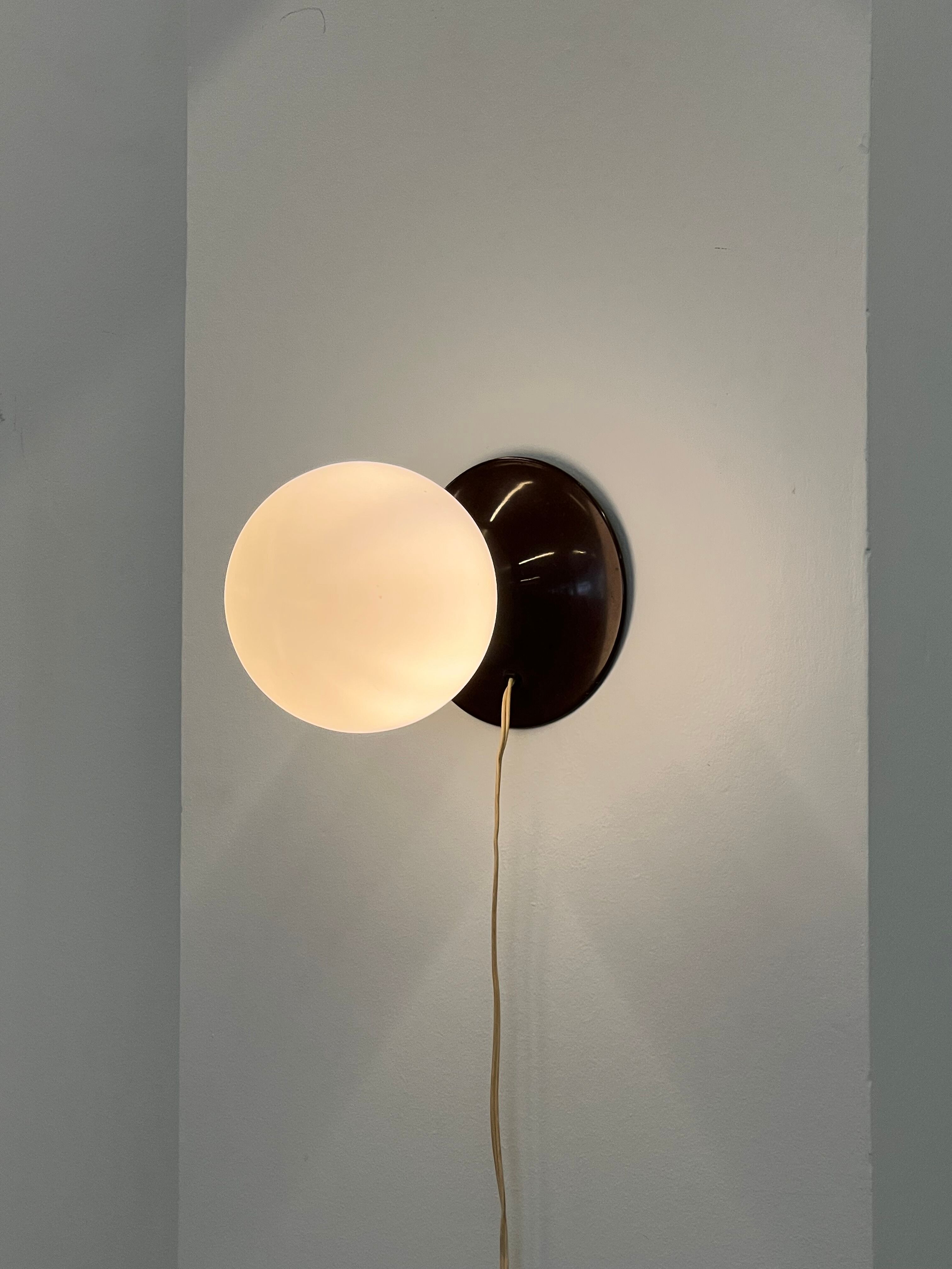 Wall lamp or table lamp in opaline glass and metal, 70s