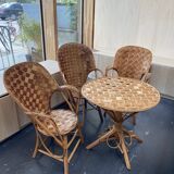 Ensemble composé d’une table et trois fauteuils en lamelles de châtaignier années 50/60