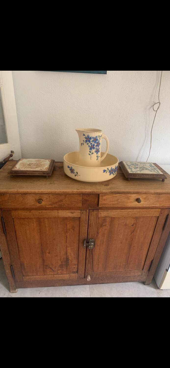 Farmhouse buffet