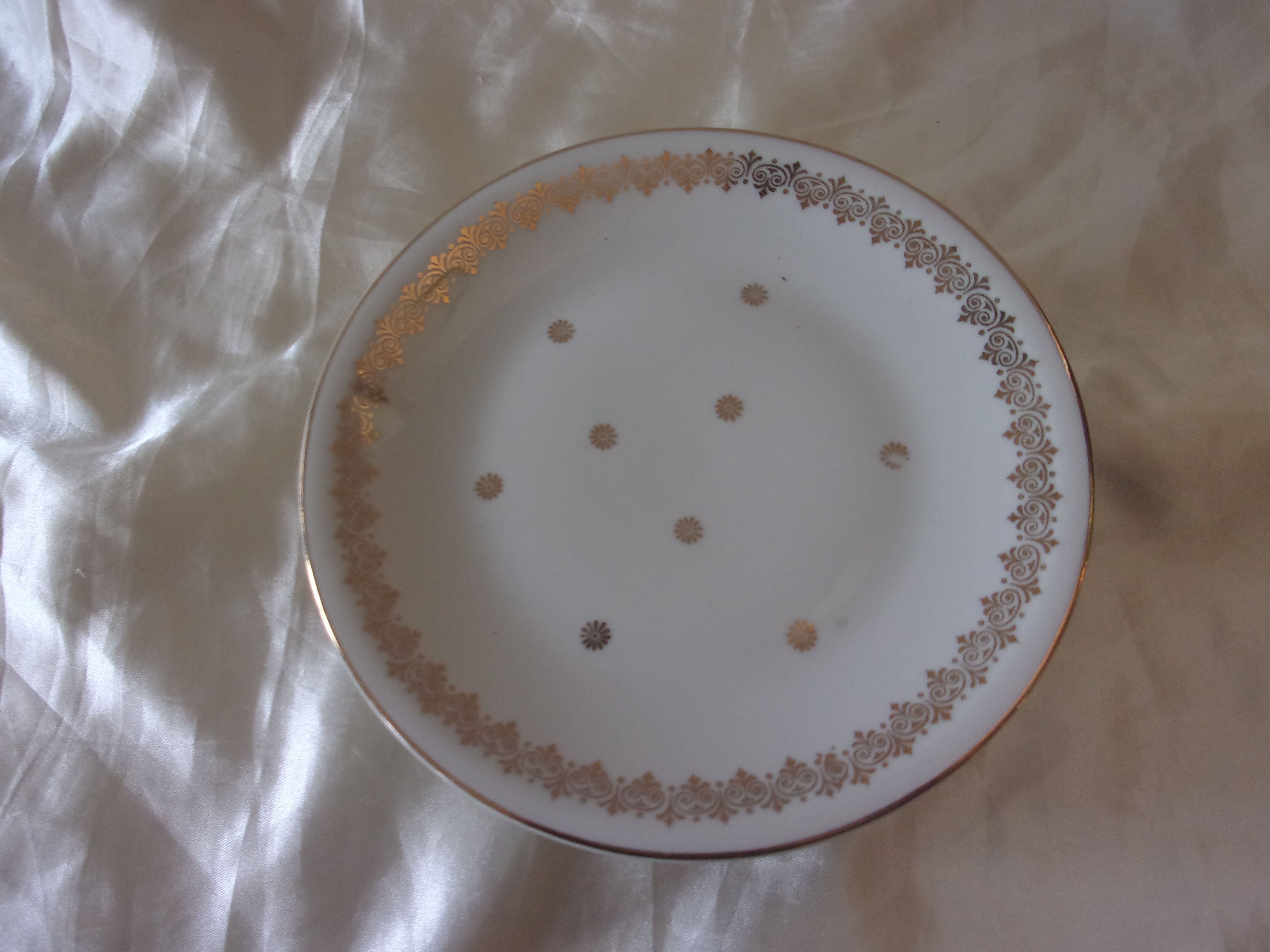 Lot of 9 porcelain dessert plates from LIMOGES