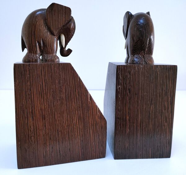Paire de serre-livres éléphants stylisés bois massif