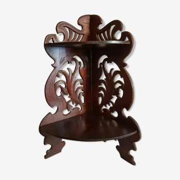 Etagère de coin en acajou sculptée époque Art Nouveau XIX