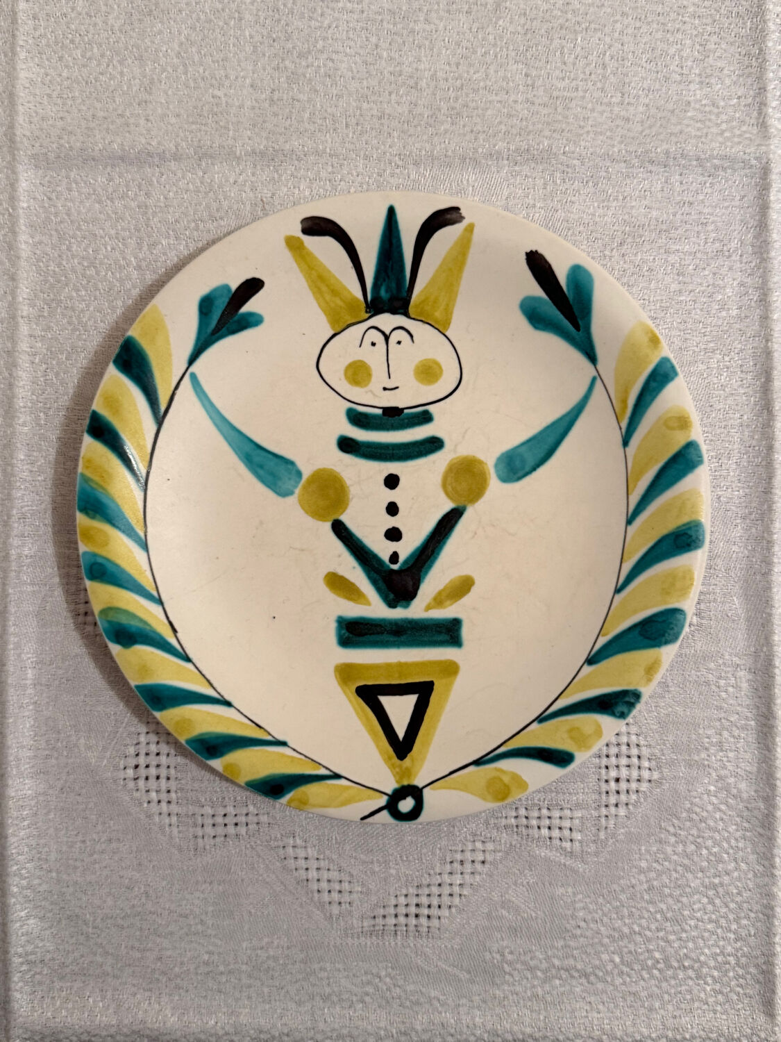 Plates and dish signed by Roger Capron, Vallauris.