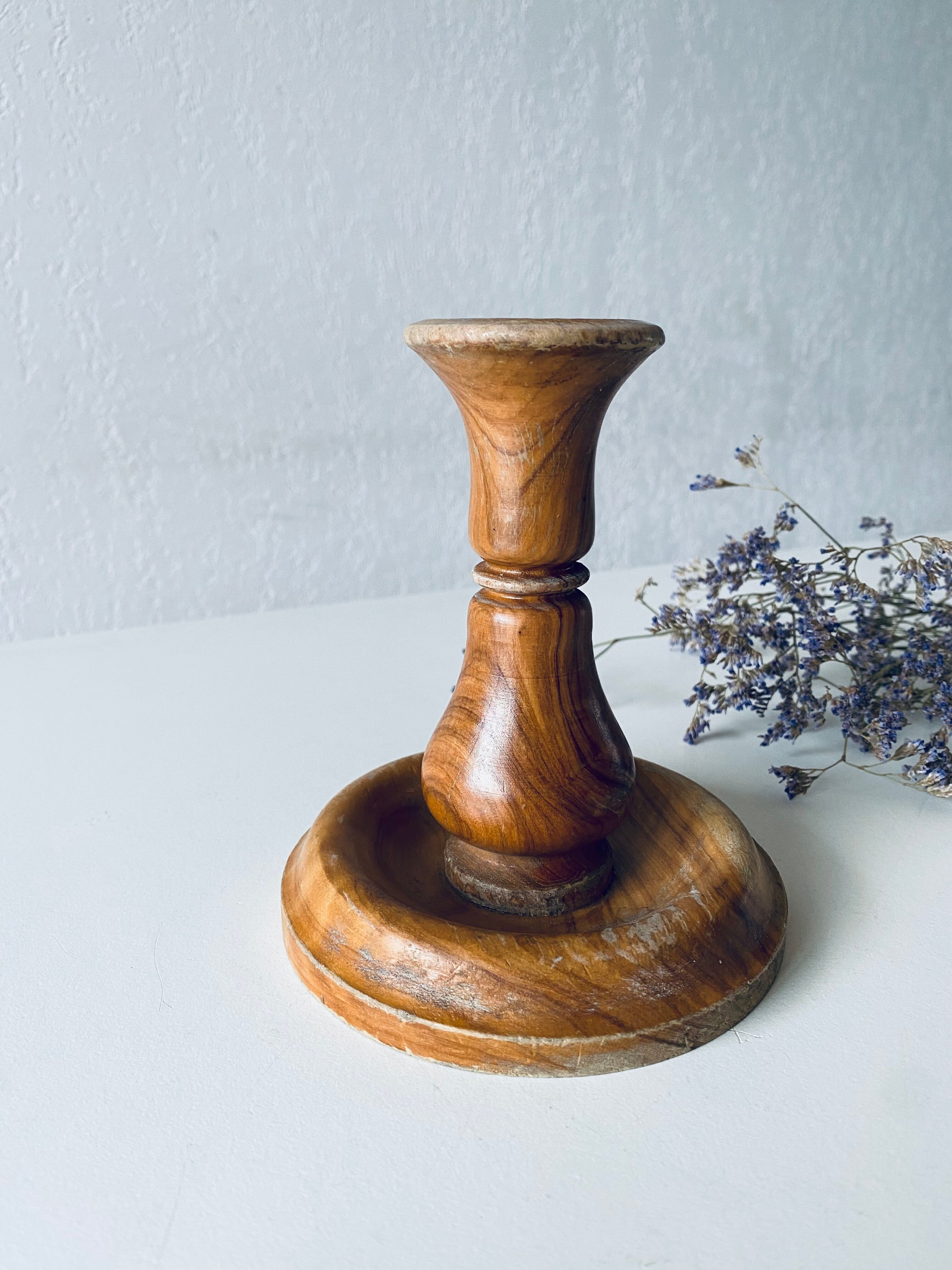 Bougeoir ancien en bois