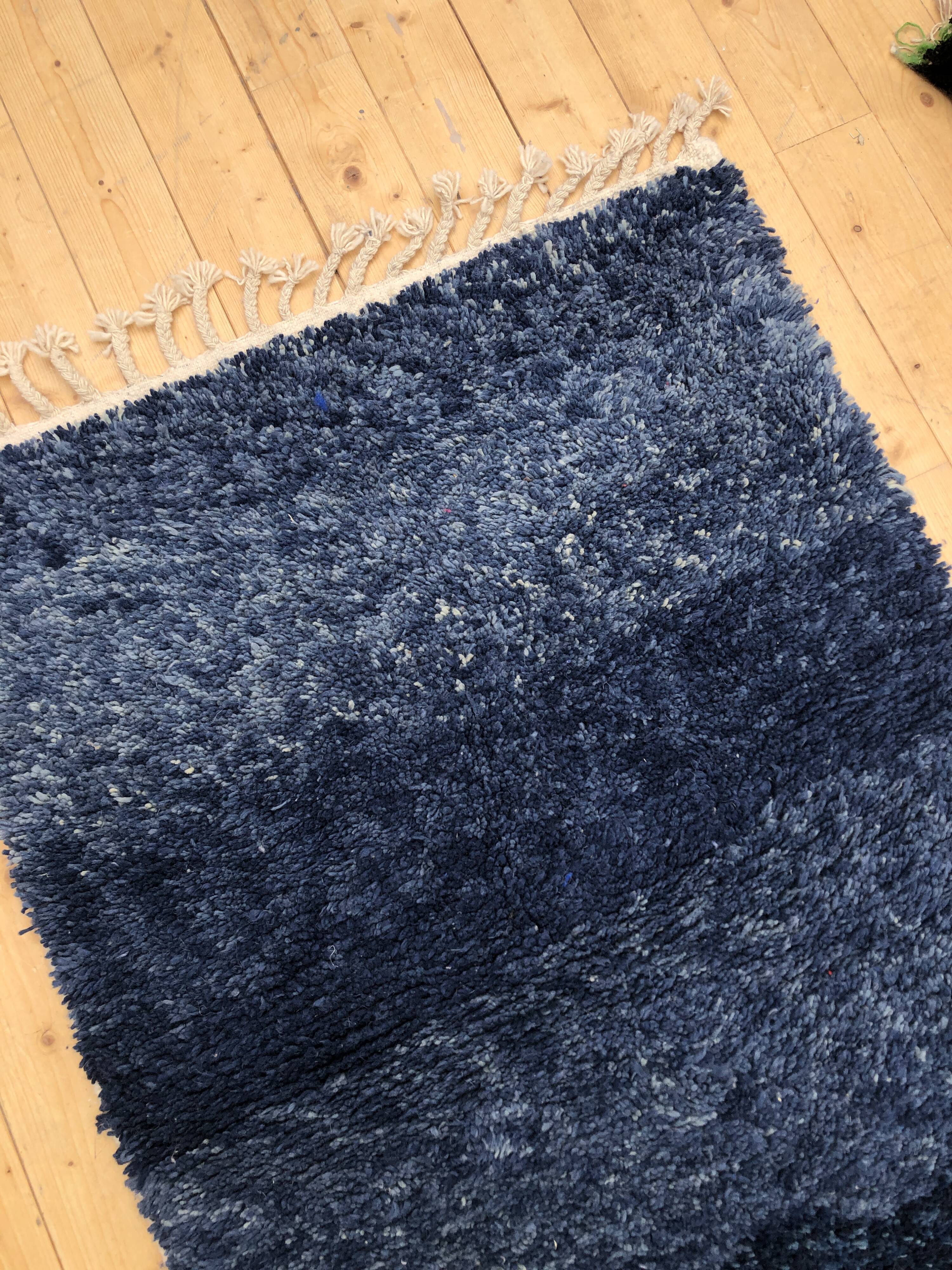Berber carpet Beni Ouarain mottled solid blue 1.55x1.06m
