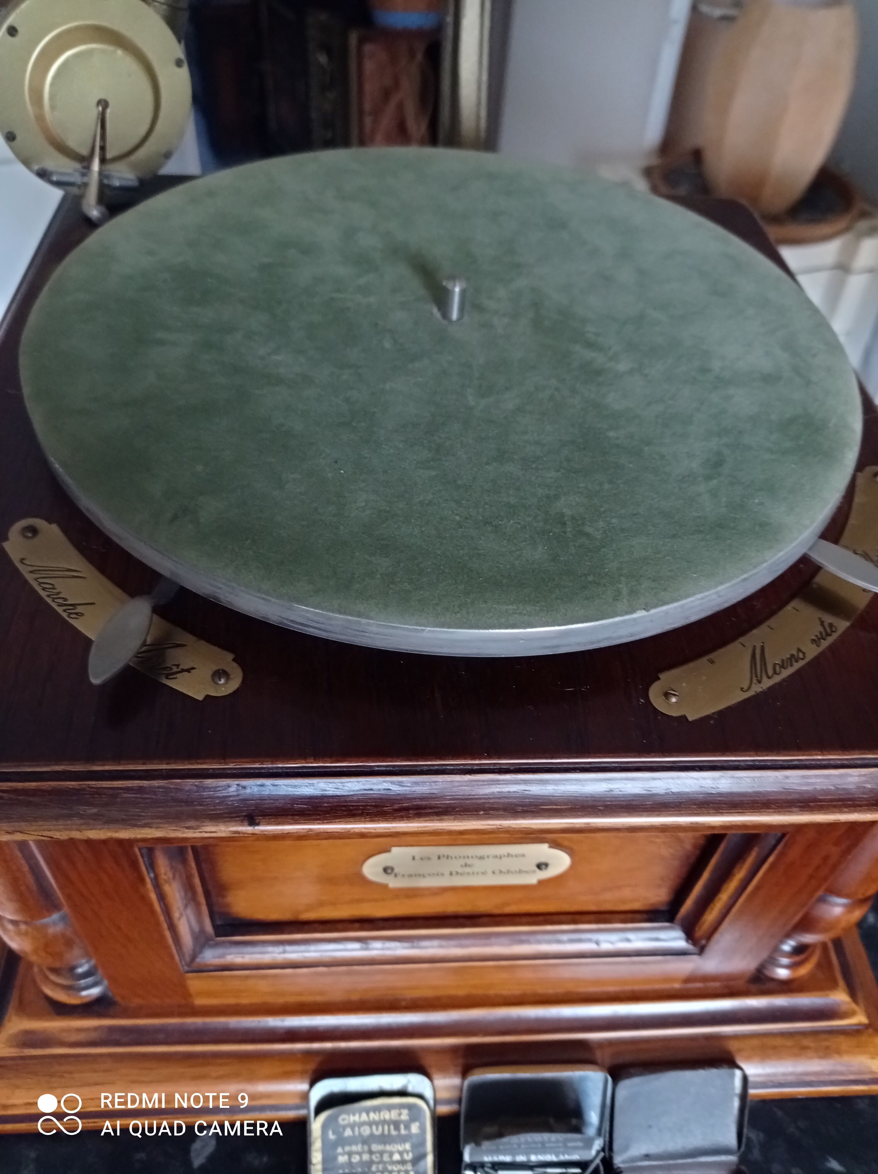 Pretty and former phonograph of François Désiré Odobez