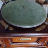 Pretty and former phonograph of François Désiré Odobez