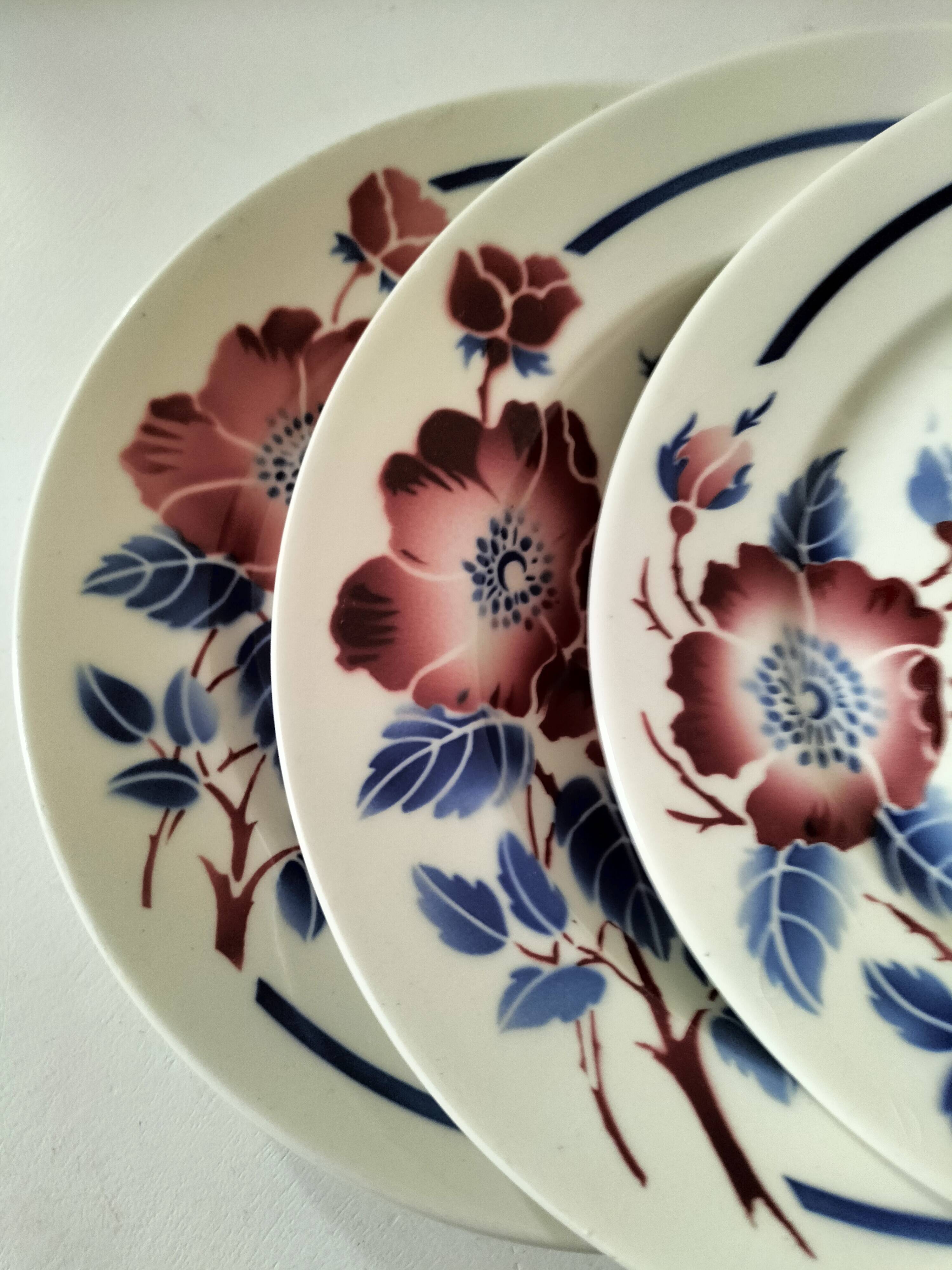 Set of three ironstone plates K & G Lunéville model Régine - 1950s