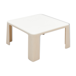 Table basse carrée géométrique - faux