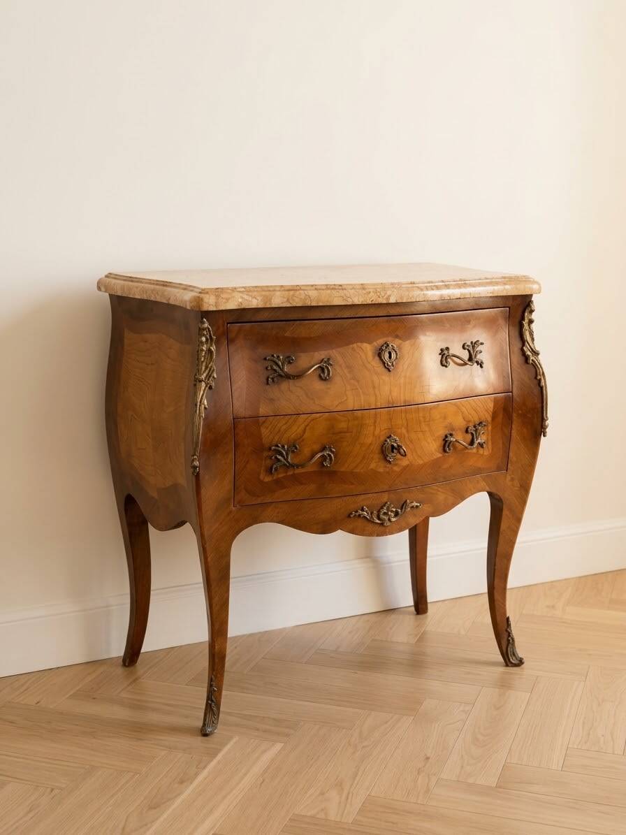 Commode sauteuse style Louis XV en bois et marbre