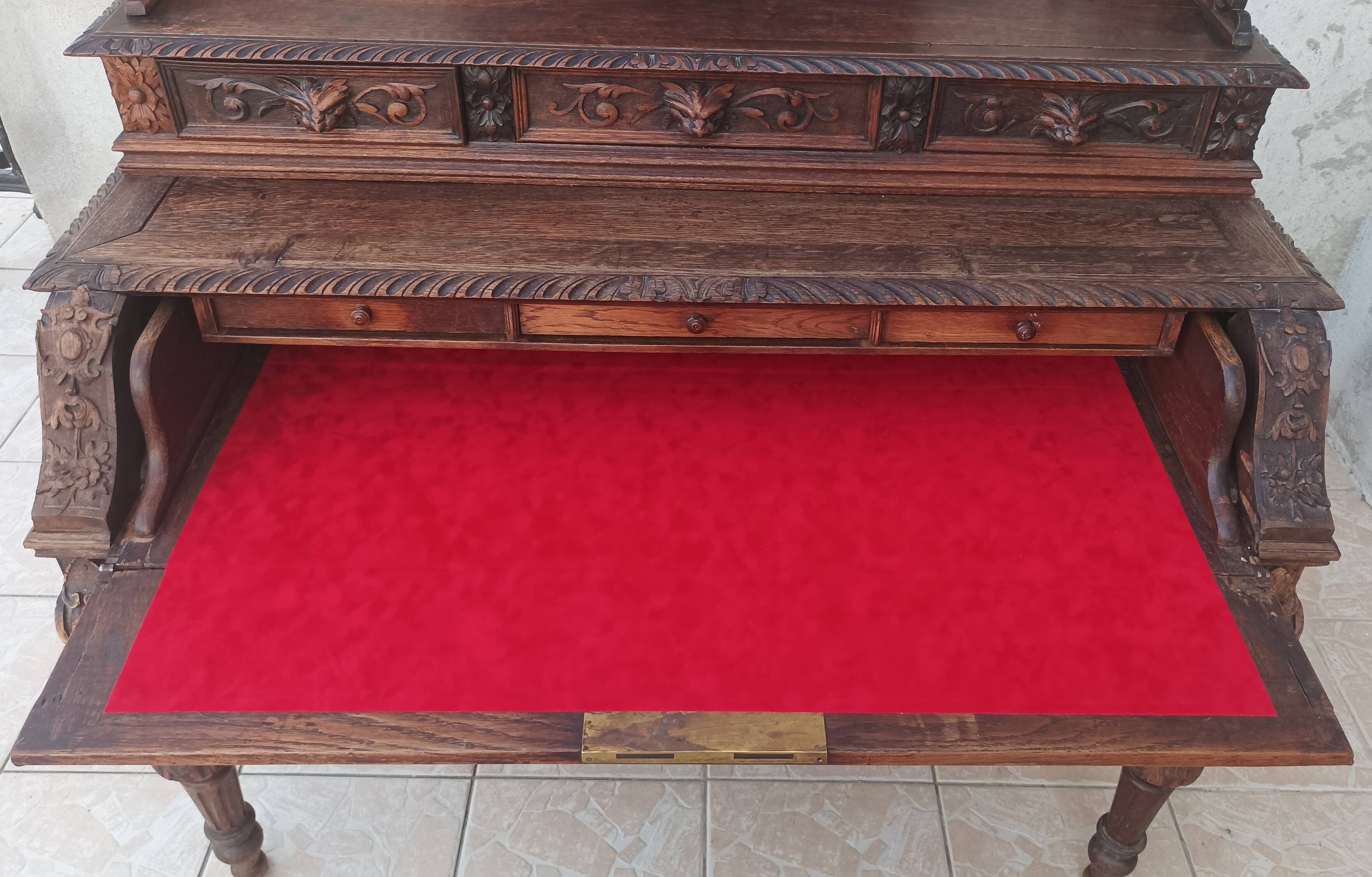 Louis XIII cylinder desk in oak, 19th century