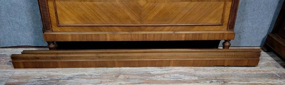 Art Deco period centre bed in marquetry circa 1930-1940