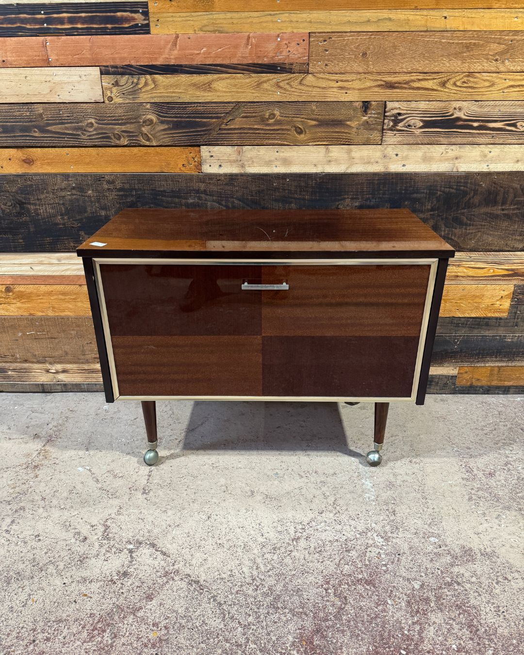 Petit meuble bar vintage