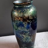 Line lacquered vase