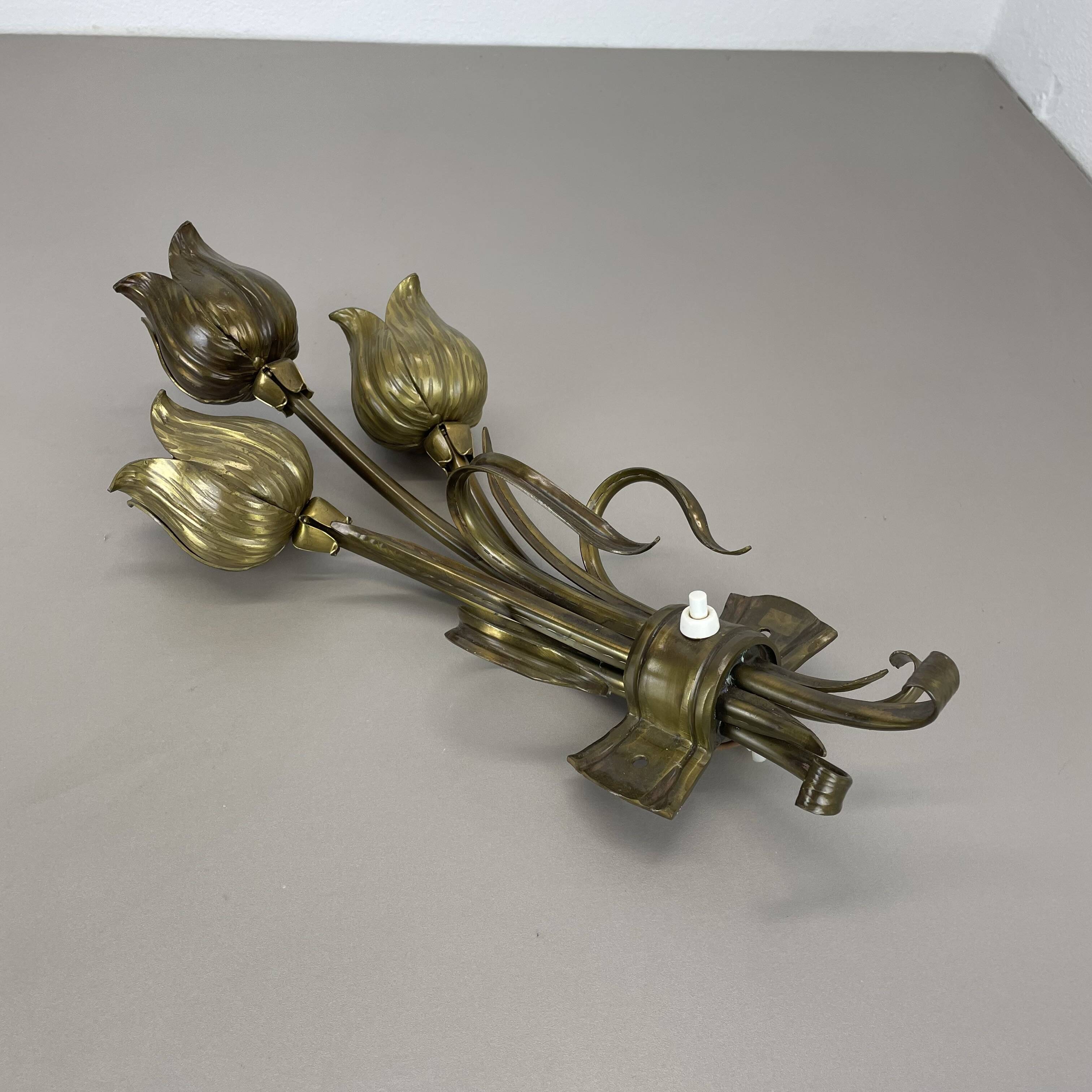Sculptural 44cm brass  "flower" theatre wall light, italy, 1970s