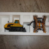 1970 caterpillar metal tractor