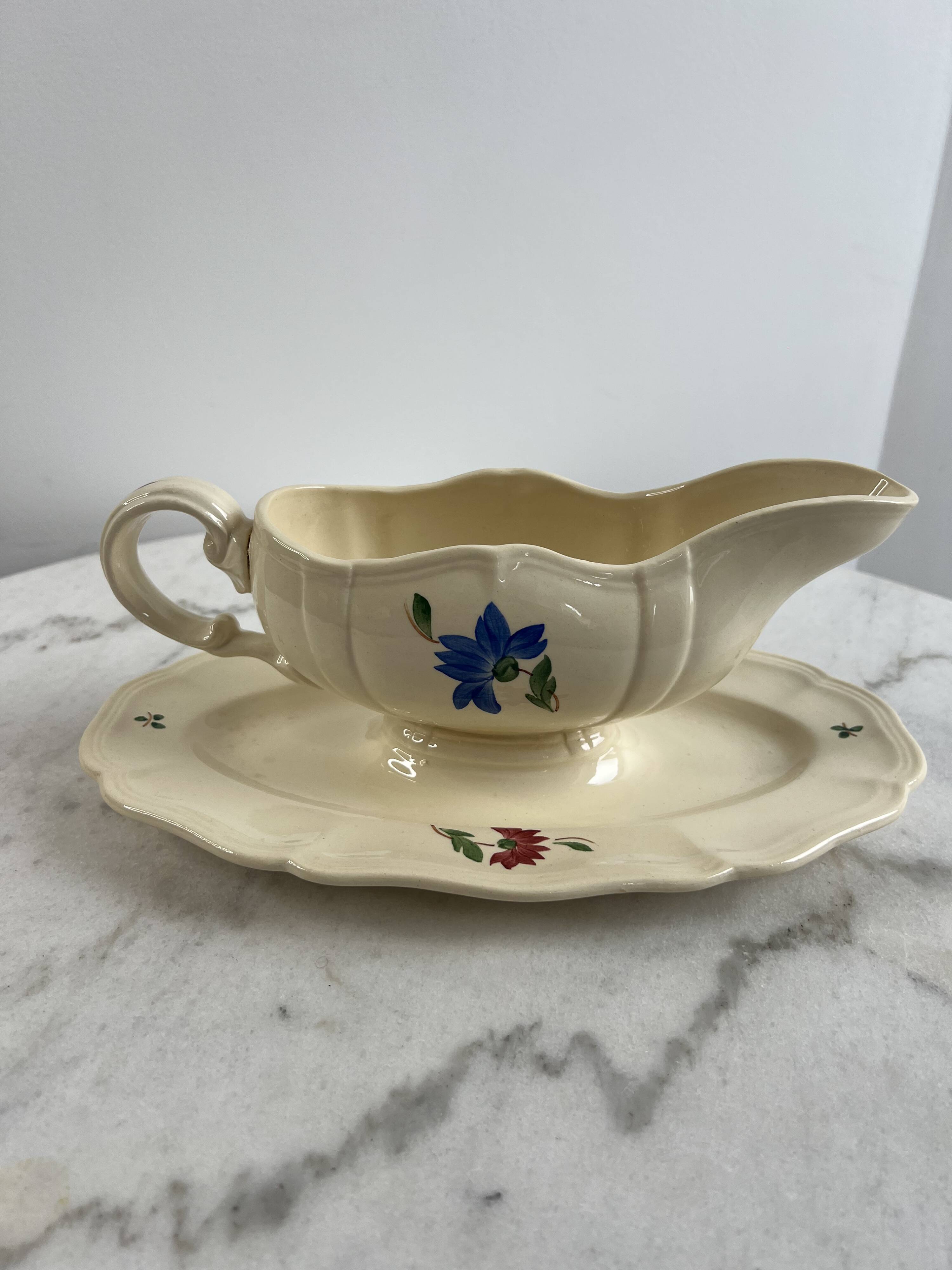 Ironware sauceboat Sarreguemines and Digoin