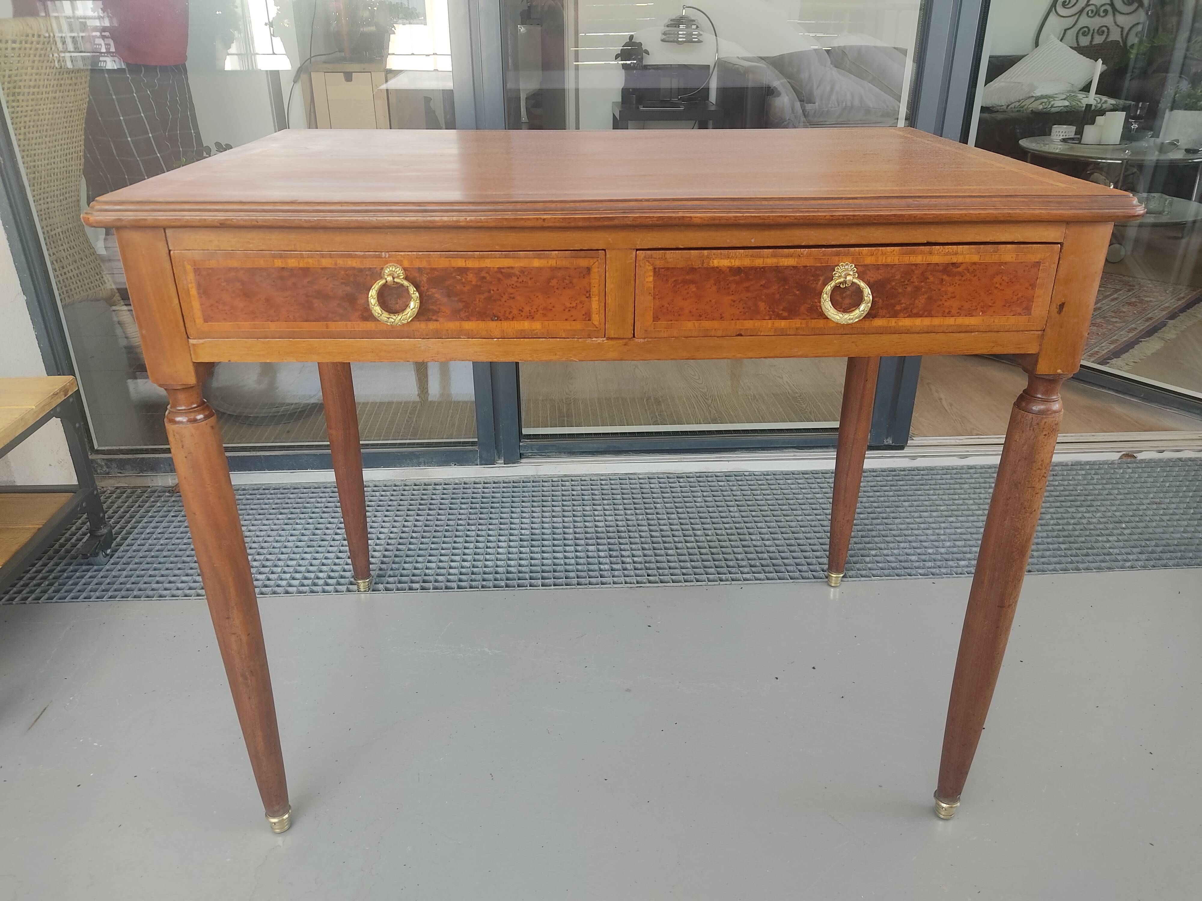 Bureau en bois