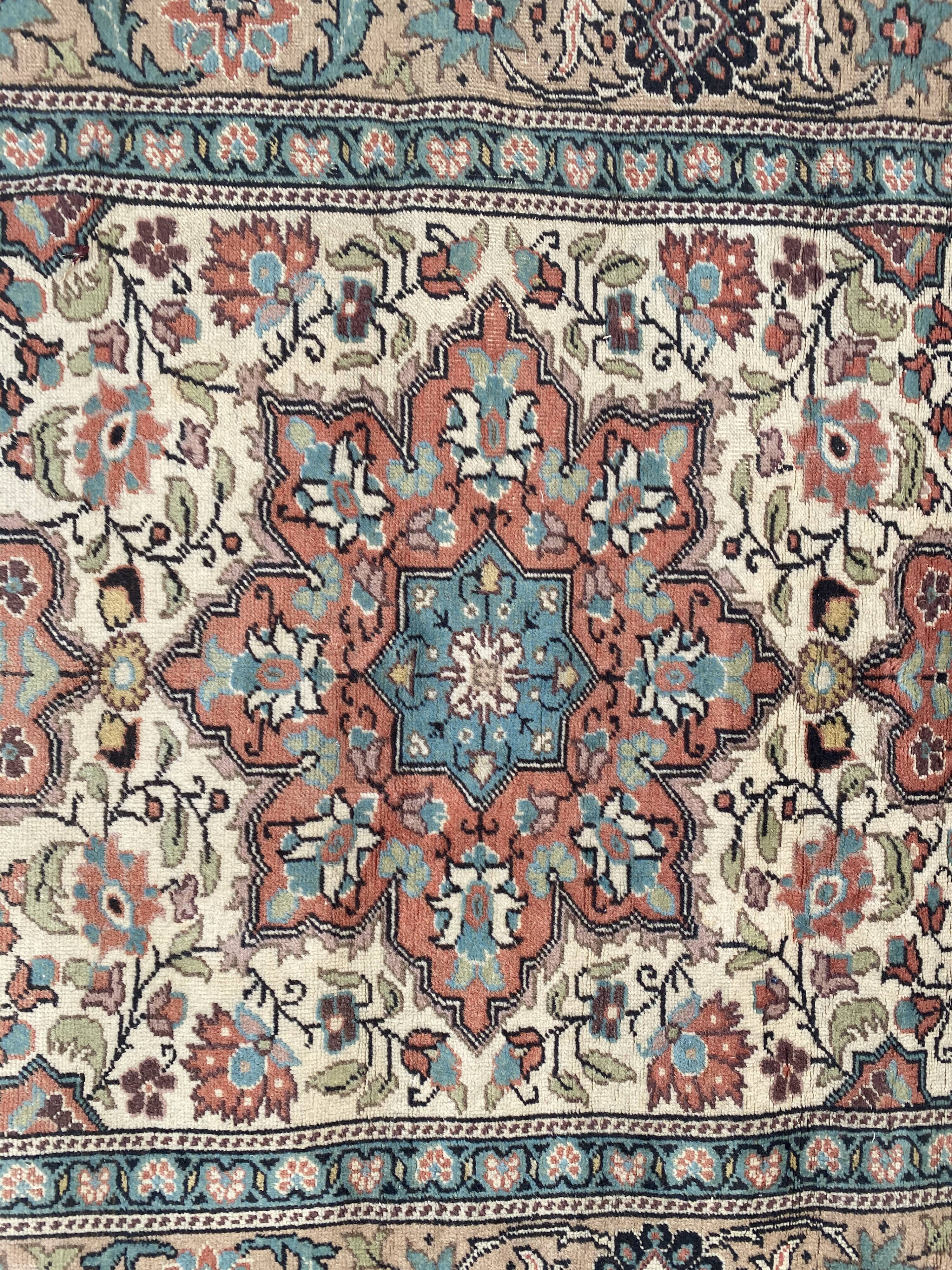 Nice old carpet of Turkey Kayseri handmade 120x180 cm