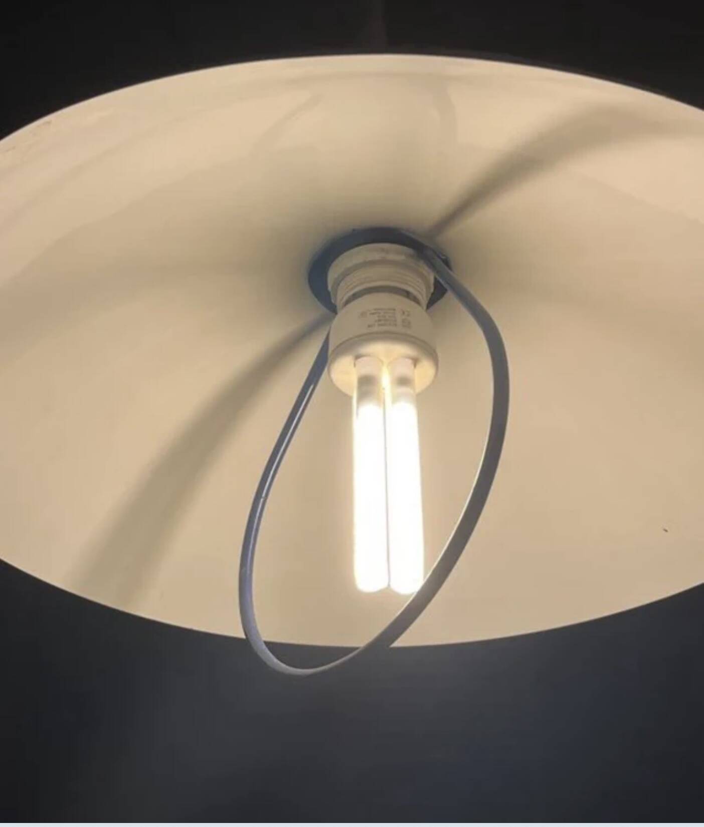 Vintage 80s white and blue suspension design