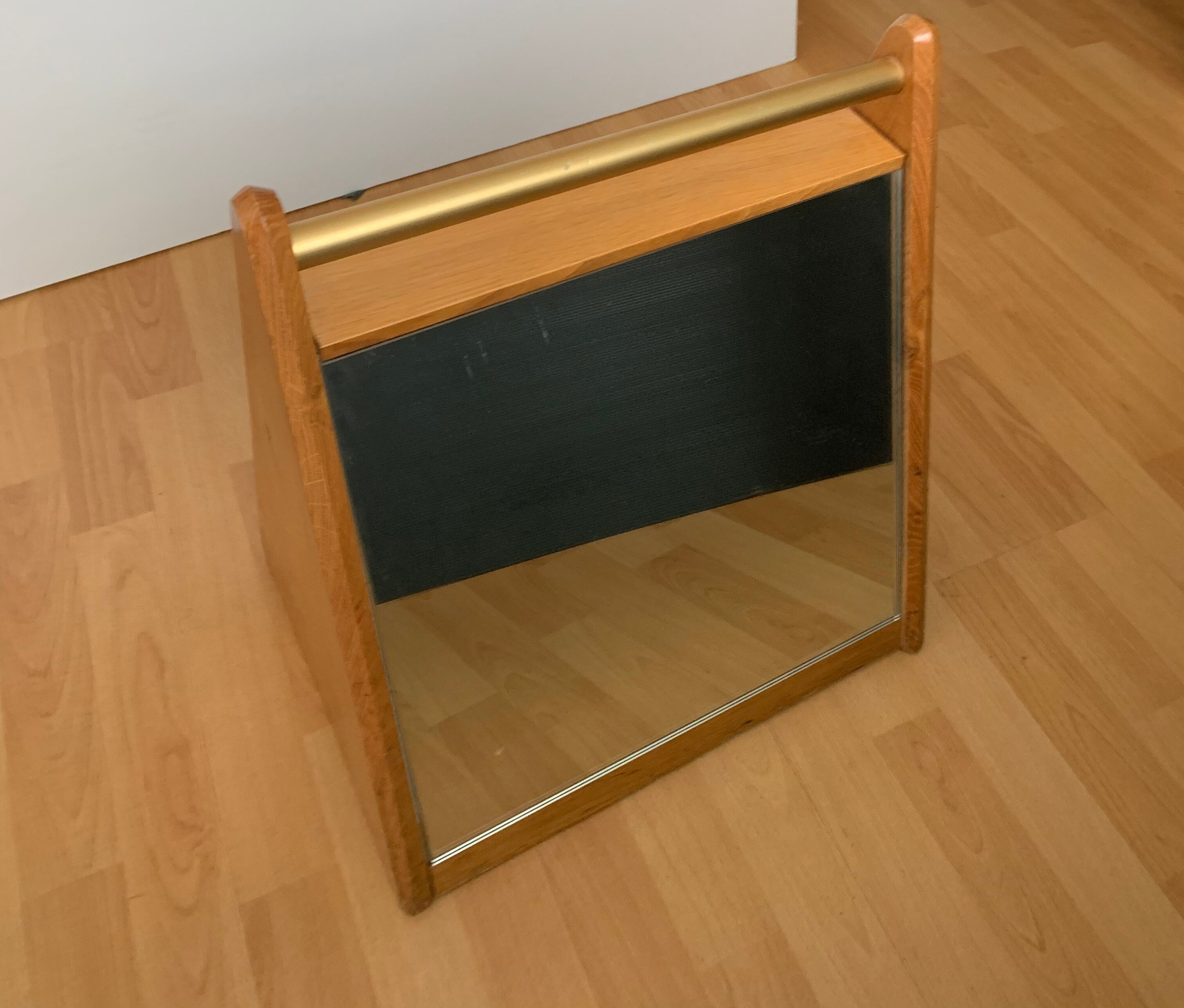 Mirror store vintage shoes