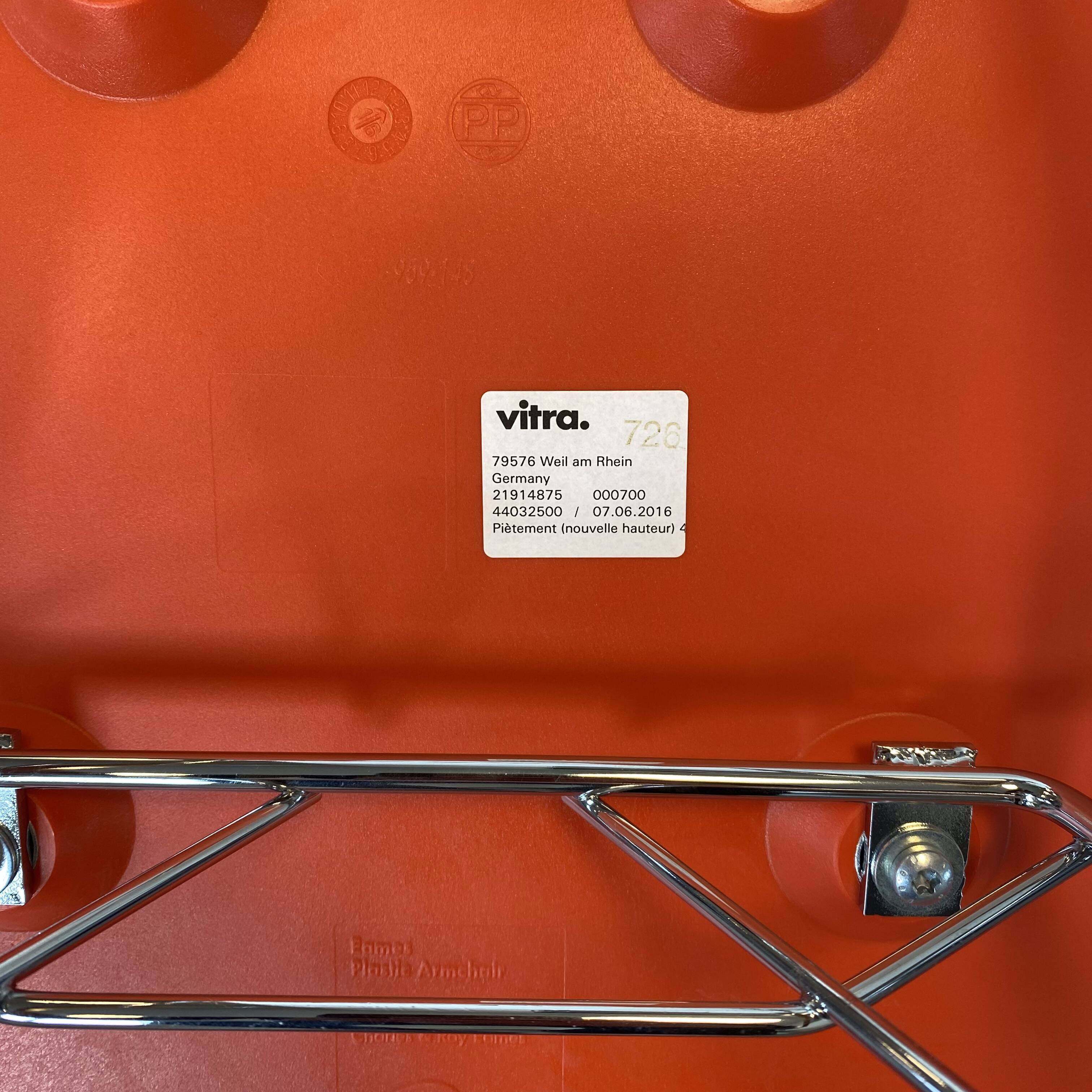 RAR armchair by Charles & Ray Eames, Vitra edition
