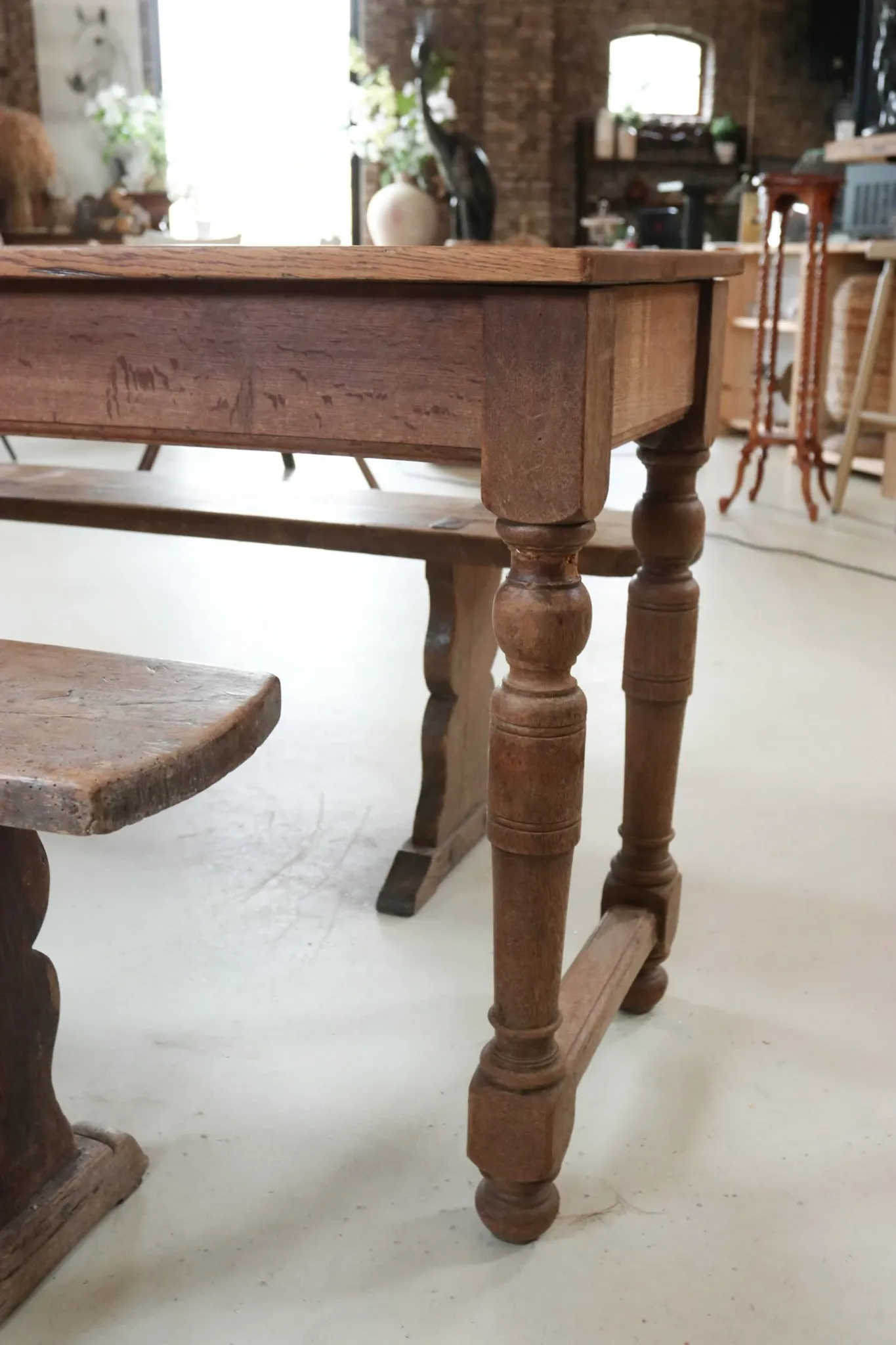 Long antique oak table with turned legs – 239 cm