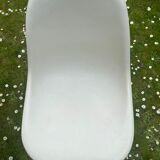 Set of 4 DSW chairs by Charles and Ray Eames edits Herman Miller