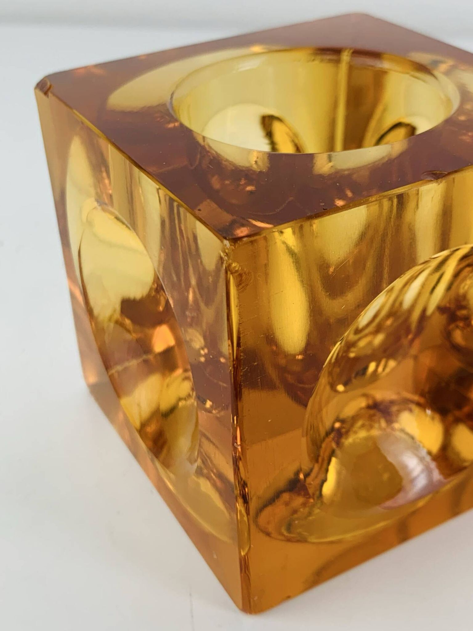 Bougeoir ice cube verre ambré années 60