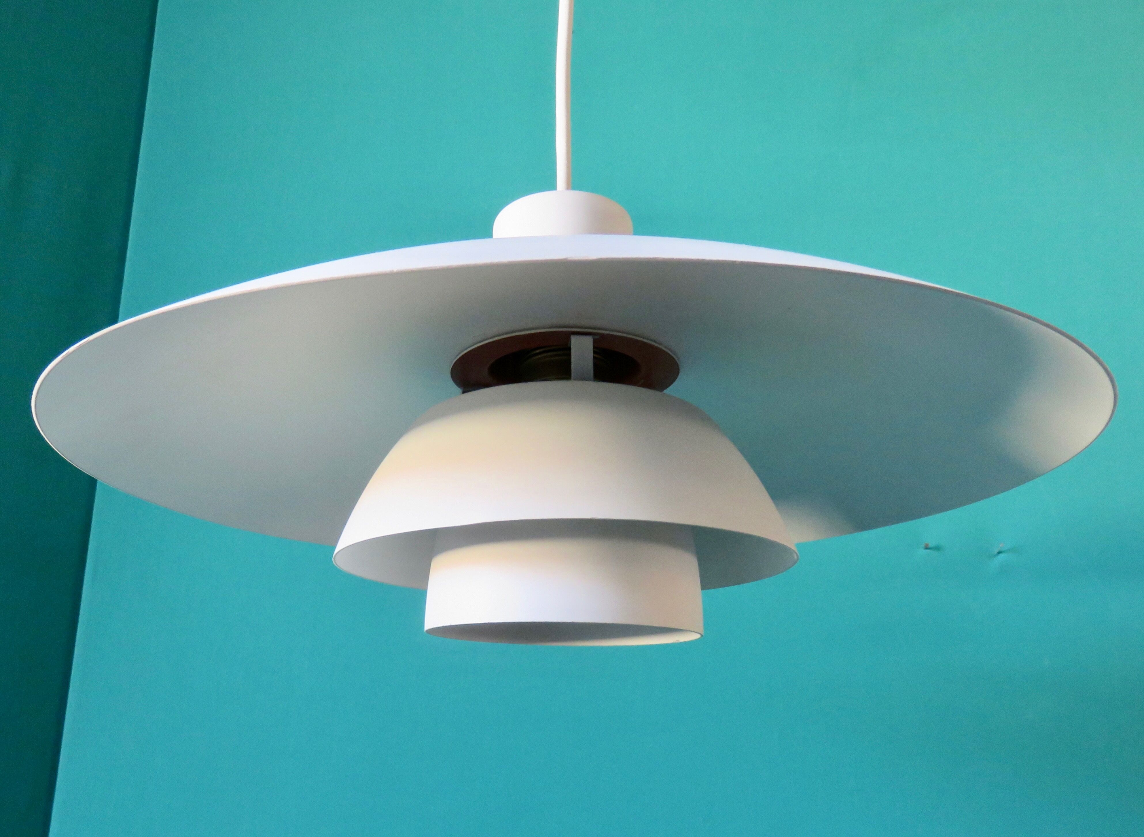Suspension blanche "Danalight" Danemark 1975