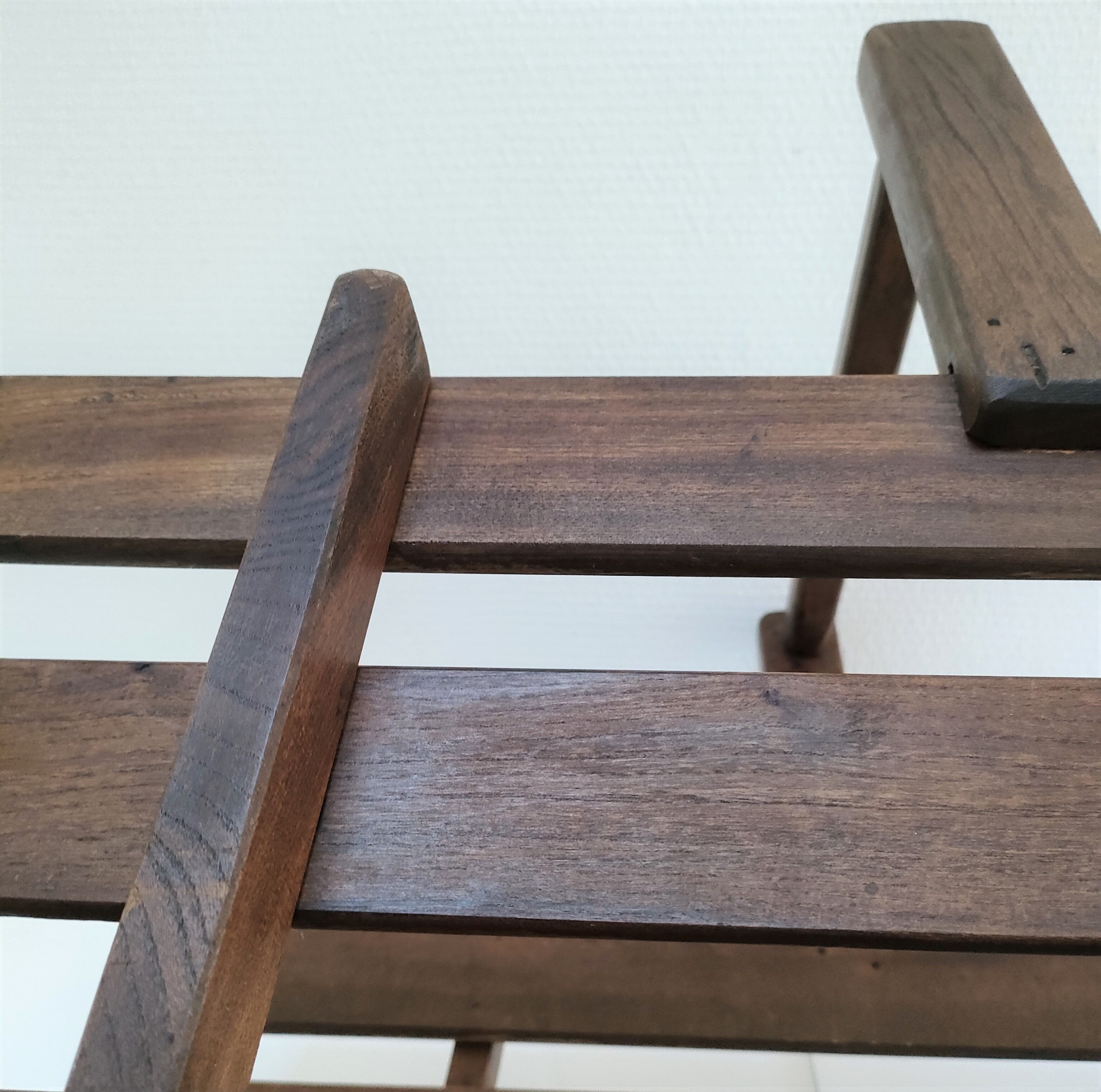 Solid wood log basket with vintage slats