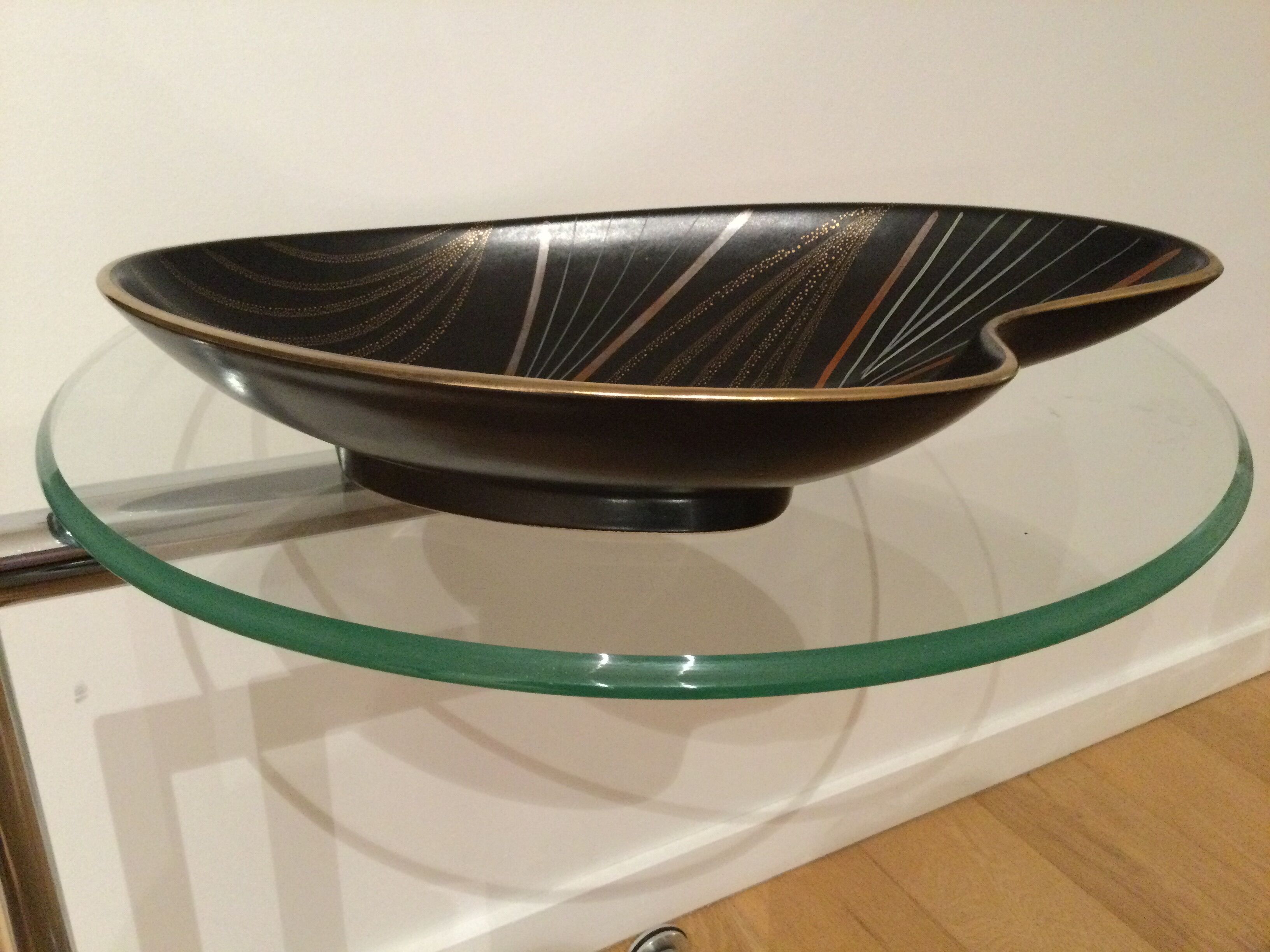 Cut or empty vintage earthenware pocket